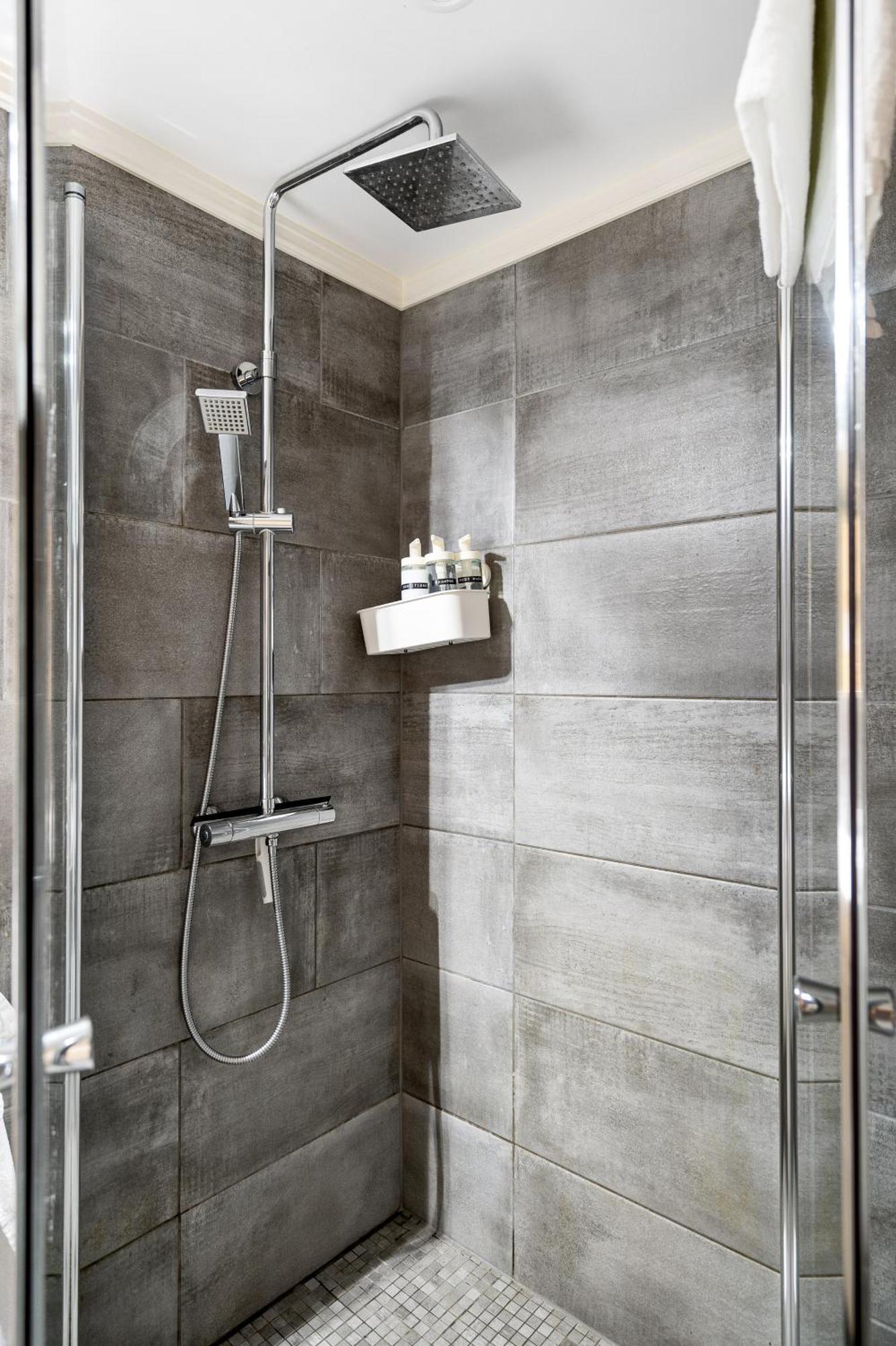 Solsiden Modern Stay: King Beds, Private Entry Trondheim Bagian luar foto