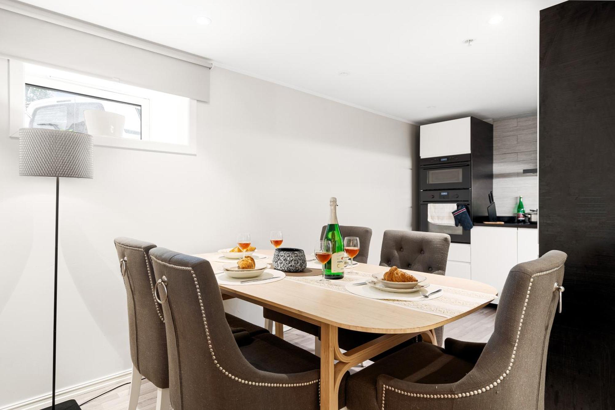 Solsiden Modern Stay: King Beds, Private Entry Trondheim Bagian luar foto
