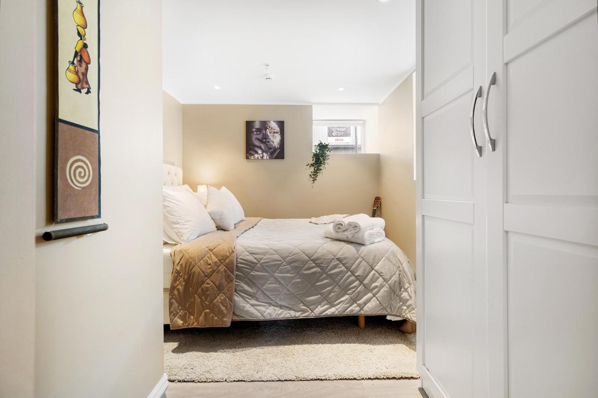 Solsiden Modern Stay: King Beds, Private Entry Trondheim Bagian luar foto