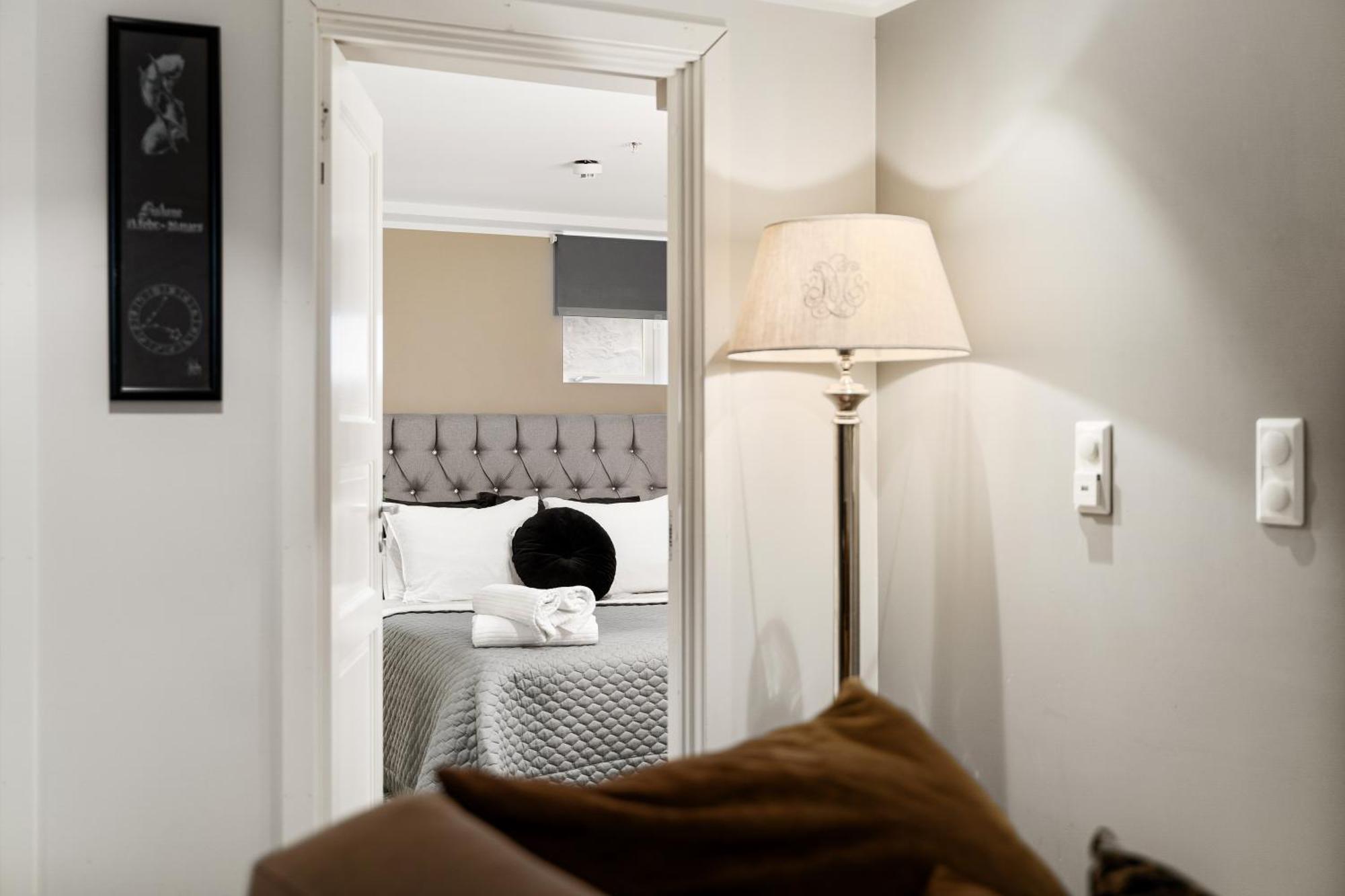 Solsiden Modern Stay: King Beds, Private Entry Trondheim Bagian luar foto